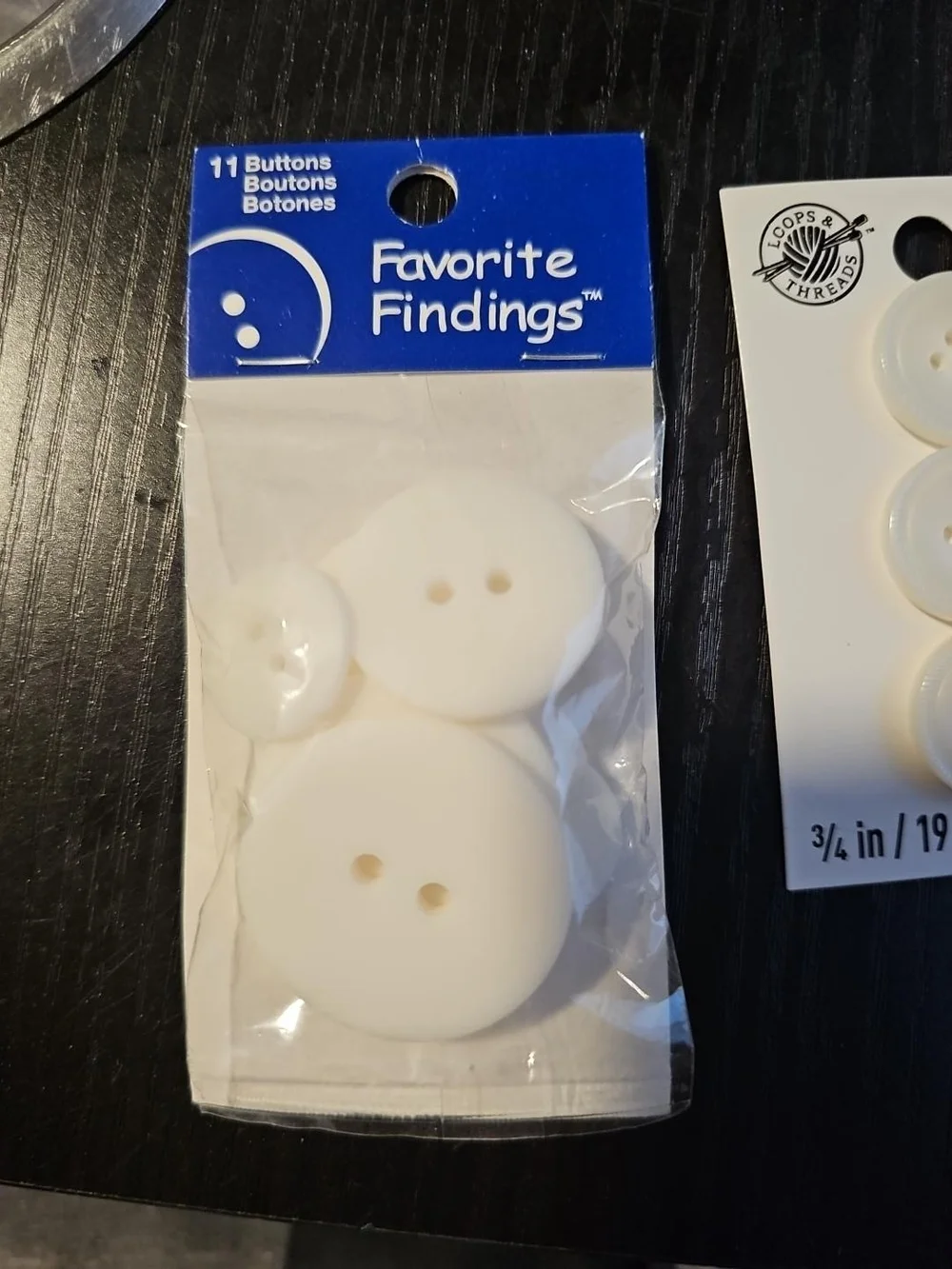 New Sewing Button Lot – Favorite Findings & Loops & Threads White Buttons (14 To